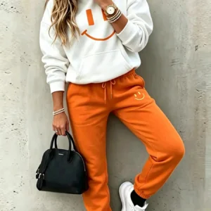 Women Smile Face Print 2 Piece Tracksuit Set, Long Sleeve Hoodie Pullover Top & Drawstring Jogger Pants, Casual Loose Matching Loungewear Street Outfit